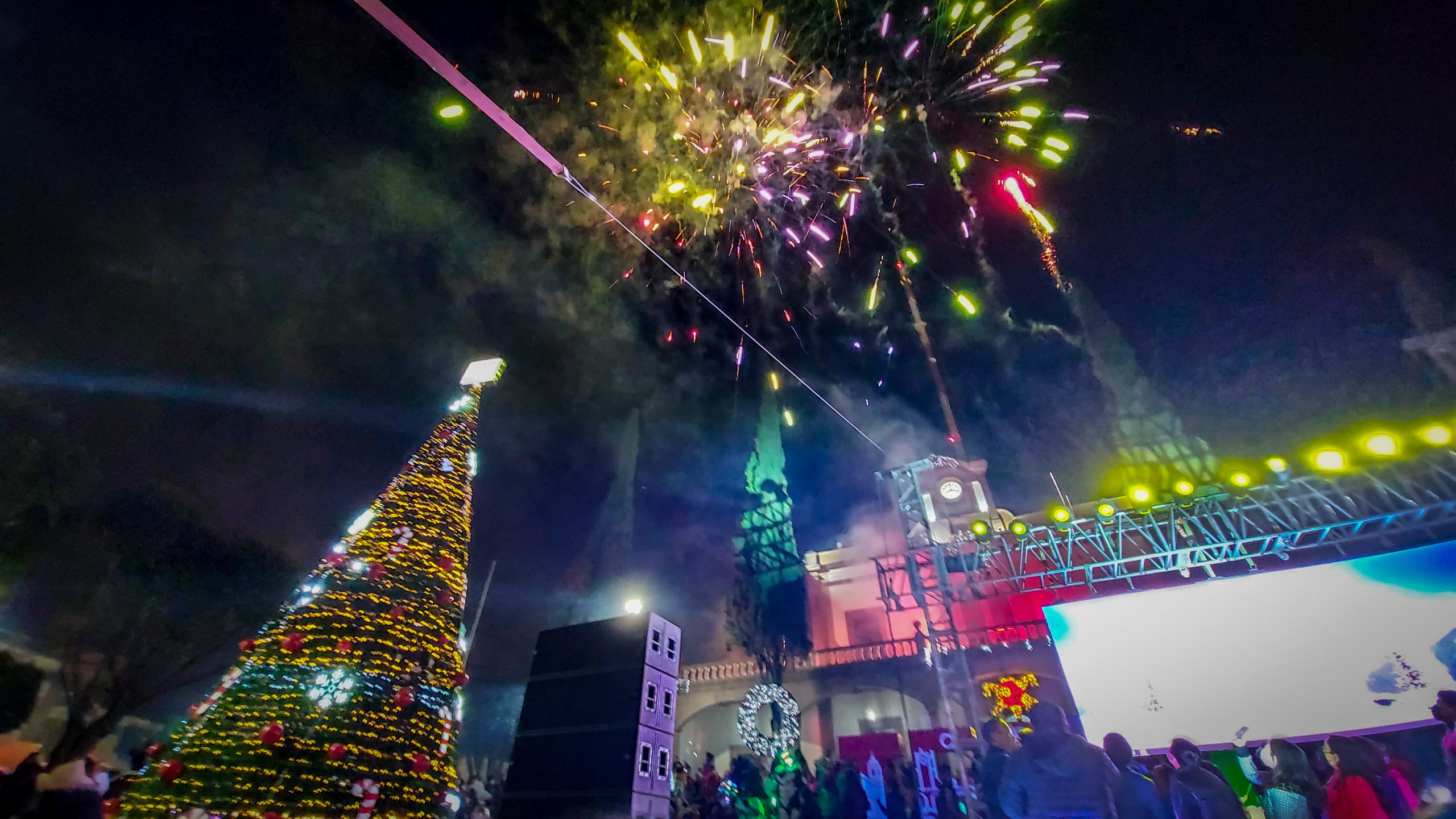 Inicia Festival Invernal En Tepeji Con Encendido Del Rbol Navide O