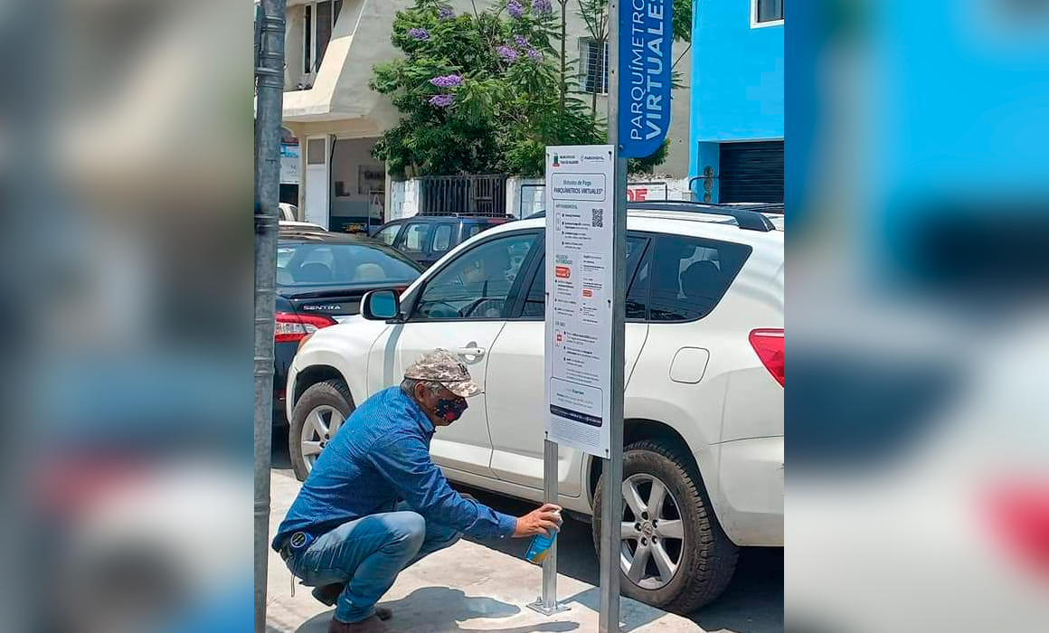 Colocan señalética para operación de parquímetros digitales en Tula