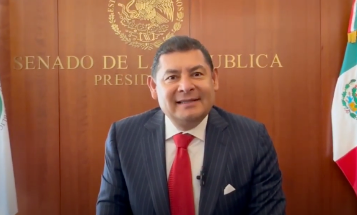 Alejandro Armenta Por Amor A Puebla