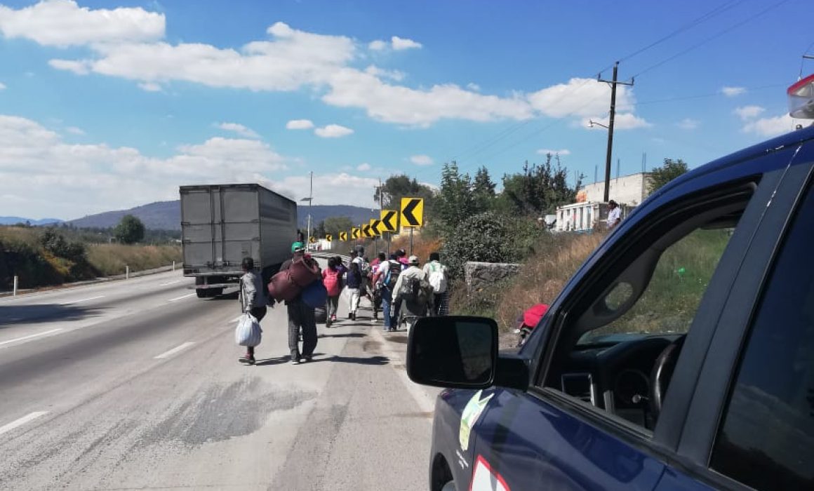 SSPH da acompa amiento a caravana de migrantes en su paso por Hidalgo