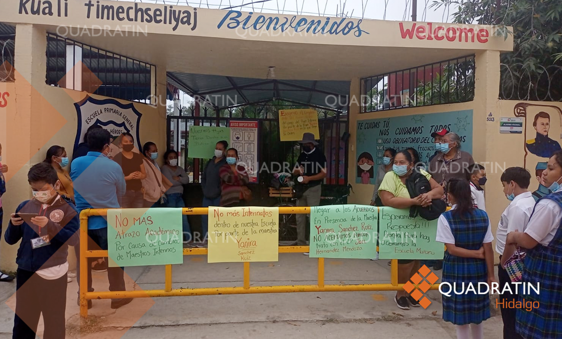 Padres De Familia Toman Primaria Por Falta De Maestro En Huejutla 5063