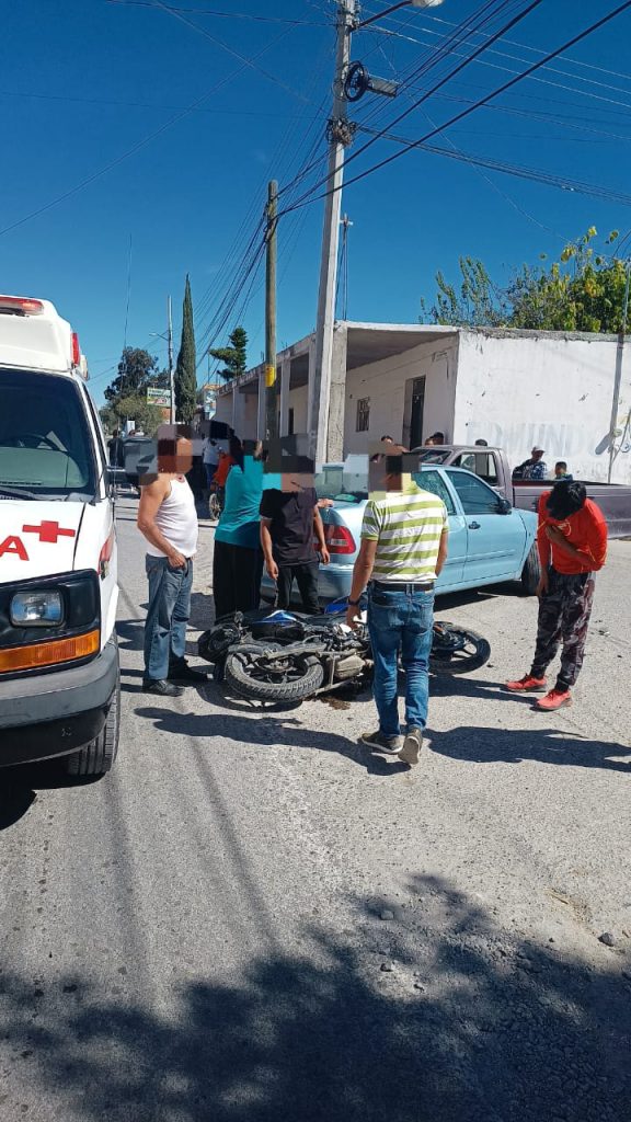 Accidente Entre 3 Vehículos En Ixmiquilpan Deja A Motociclista Herido