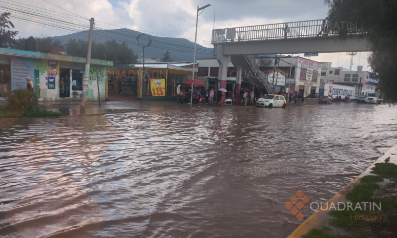 ¡Otra vez!, lluvias provocan afectaciones viales en Pachuca