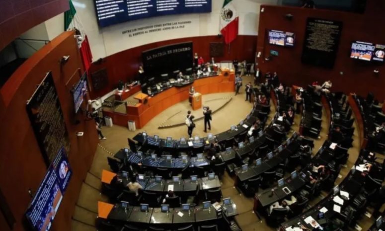 Propone Morena hasta 7 años de cárcel por hacer memes y parodias
