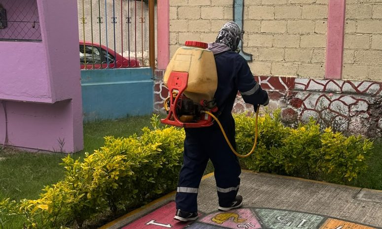 Conagua refuerza fumigación en planteles escolares de Tula y Tepetitlán